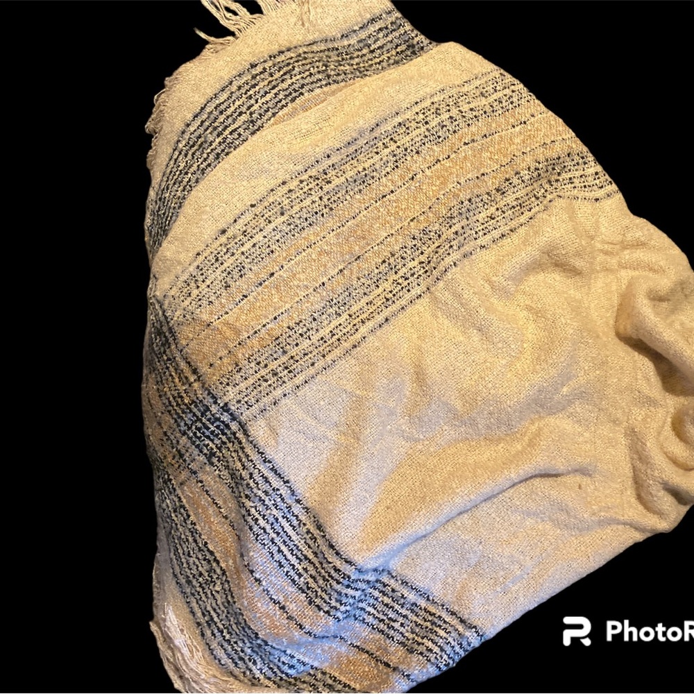 Poncho thingy. Very soft and comfortable.